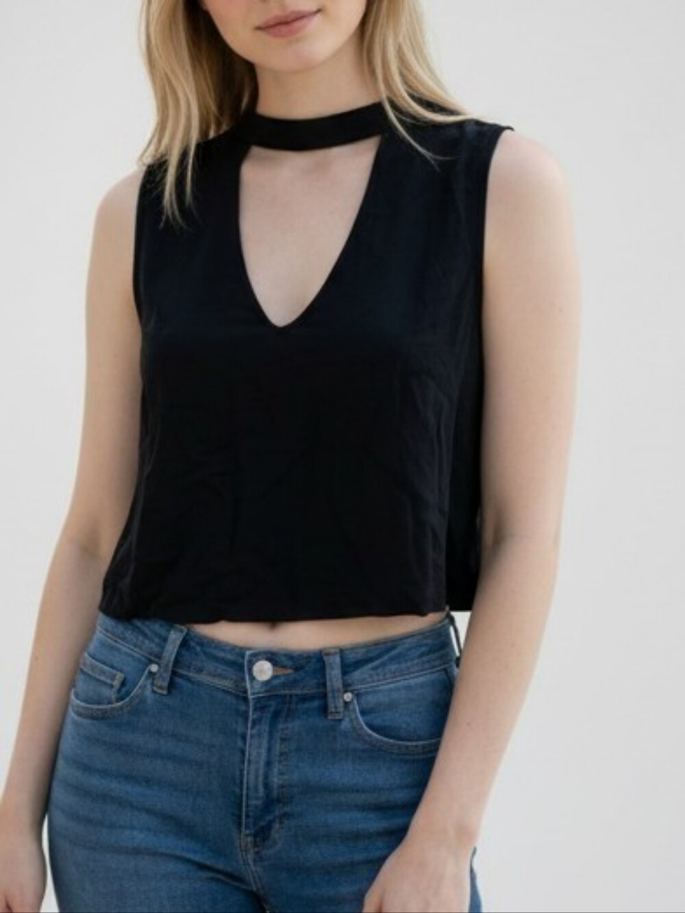 Kendall & Kylie Black Mock-Neck Sleeveless Camisole with Front Keyhole